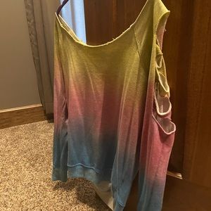 💥💥💥Venus cold shoulder light weight sweatshirt